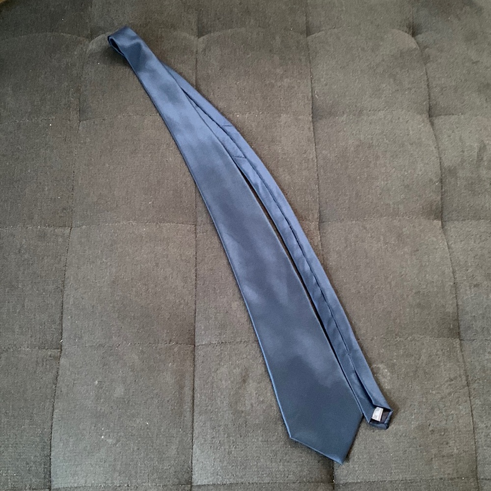 Men’s Arrow Navy Tie